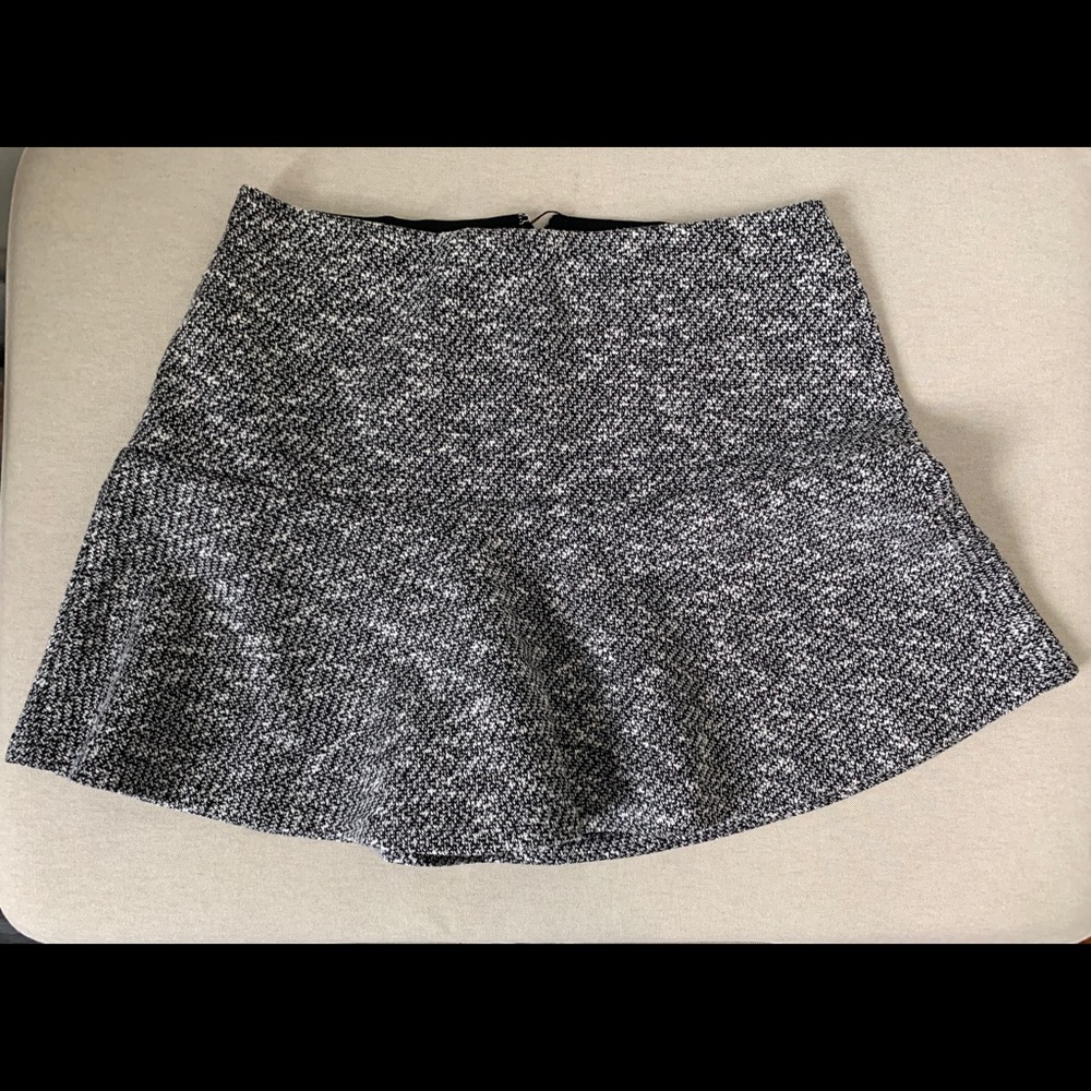 LOFT curvy. Black & White Skirt with Peplum hem.